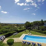 Rocha Brava Village