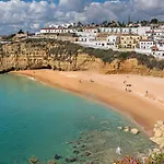 Resort Rocha Brava Village
