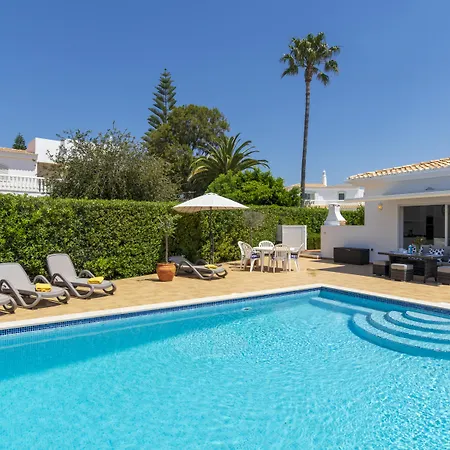 Resort Rocha Brava Village