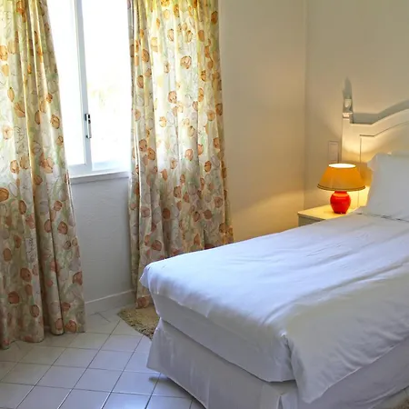 Resort Rocha Brava Village